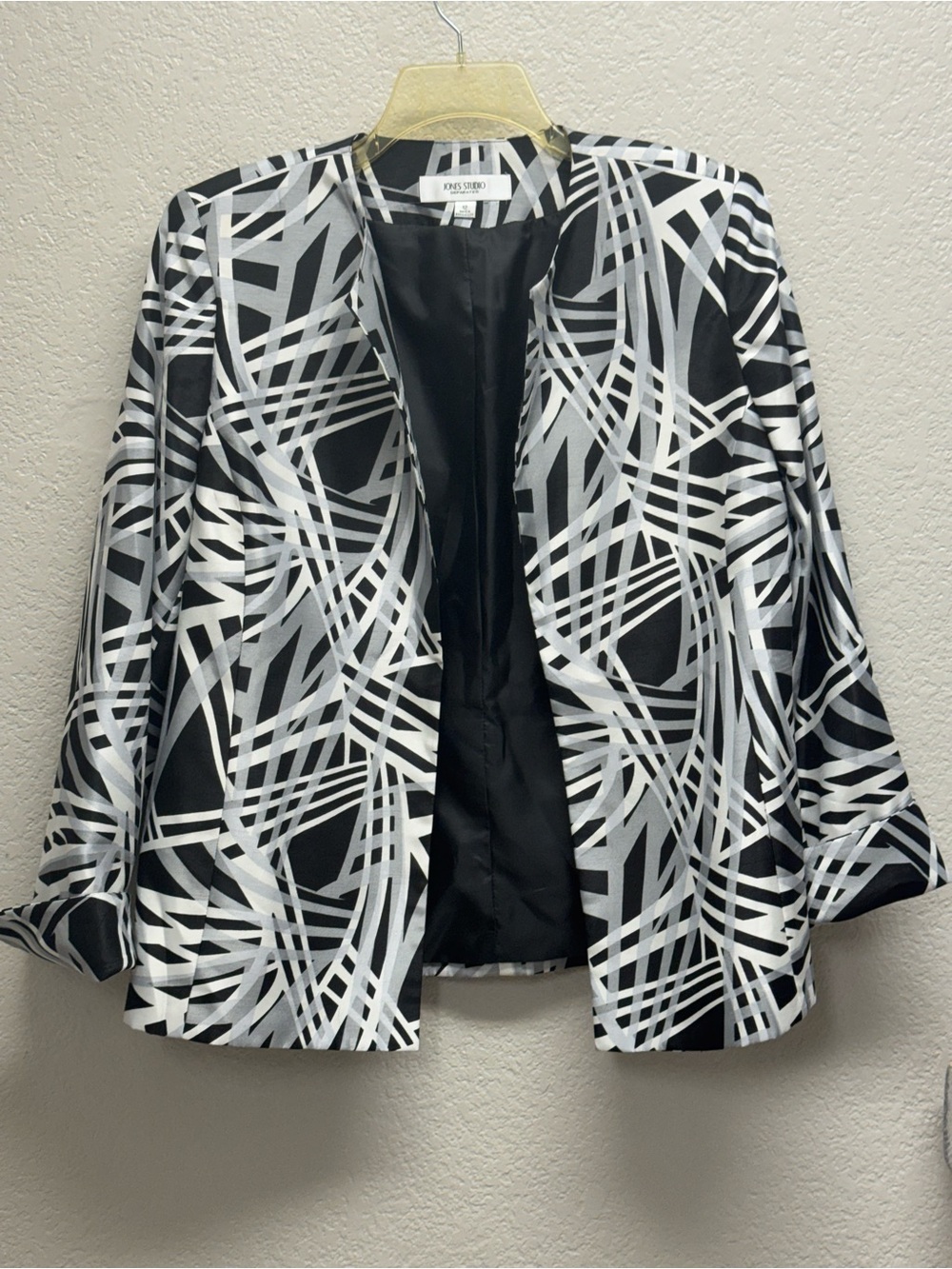 Jones Studio Black & White Geometric Collarless Blazer Pit 20” L 26” size 12